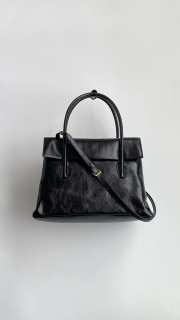 Uubags Miu Miu 5BA302 Solitaire shiny leather bag in black 28x19.5x11cm - 2