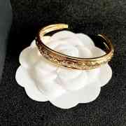 Uubags Chanel Cuff In Metal Gold - 1