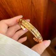 Uubags Chanel Cuff In Metal Gold - 2