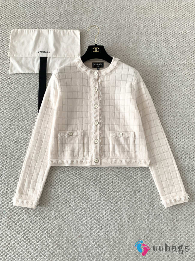 Uubags Chanel Jacket In Cashmere White - 1