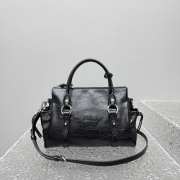 Uubags Miu Miu shiny leather top-handle bag in black 30x22x13cm - 1