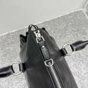 Uubags Miu Miu shiny leather top-handle bag in black 30x22x13cm - 5