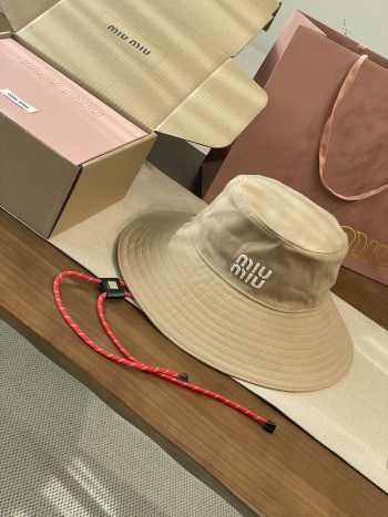 Uubags Miu Miu Denim Hat in Beige/Amaranth