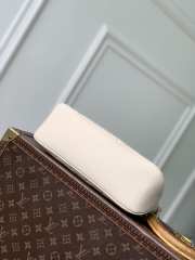 Uubags Louis Vuitton M29153 Skyline PM Bag In Cream 28x17.5x10.5cm - 2