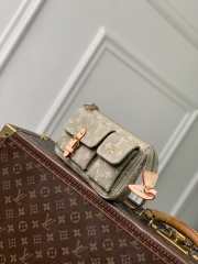 Uubags Louis Vuitton M27602 Cargo Accessory Pouch In Khaki Green 23.5x14x3cm - 6