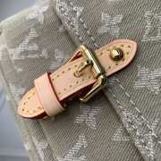 Uubags Louis Vuitton M27602 Cargo Accessory Pouch In Khaki Green 23.5x14x3cm - 5