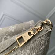 Uubags Louis Vuitton M27602 Cargo Accessory Pouch In Khaki Green 23.5x14x3cm - 4