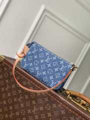 Uubags Louis Vuitton M27602 Cargo Accessory Pouch In Blue Denim 23.5x14x3cm - 2