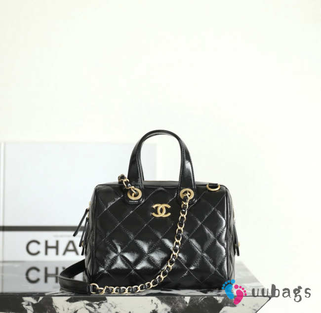 Uubags Chanel Small Bowling Bag In Patent Crumpled Calfskin & Gold-Tone Metal Black 17x21x13cm - 1