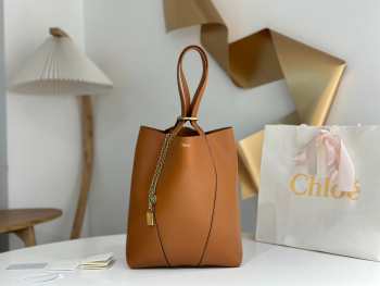 Uubags medium Chloe Spin tote bag in clay brown grained leather 27x30x14cm