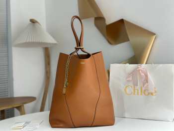 Uubags large Chloe Spin tote bag in clay brown grained leather 35x39x16cm