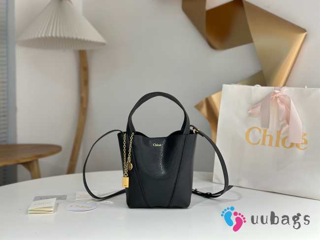 Uubags small Chloe Spin tote bag in black grained leather 18x19x8cm - 1