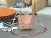 Uubags small Chloe Spin tote bag in pink grained leather 18x19x8cm - 5