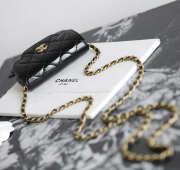 Uubags Chanel small clutch with chain in patent lambskin & gold tone metal black 8.5x11x3.5cm - 3