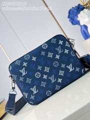 Uubags Louis Vuitton M28618 Trio Messenger Bag Monogram Shadow 25x18.5x7cm - 2