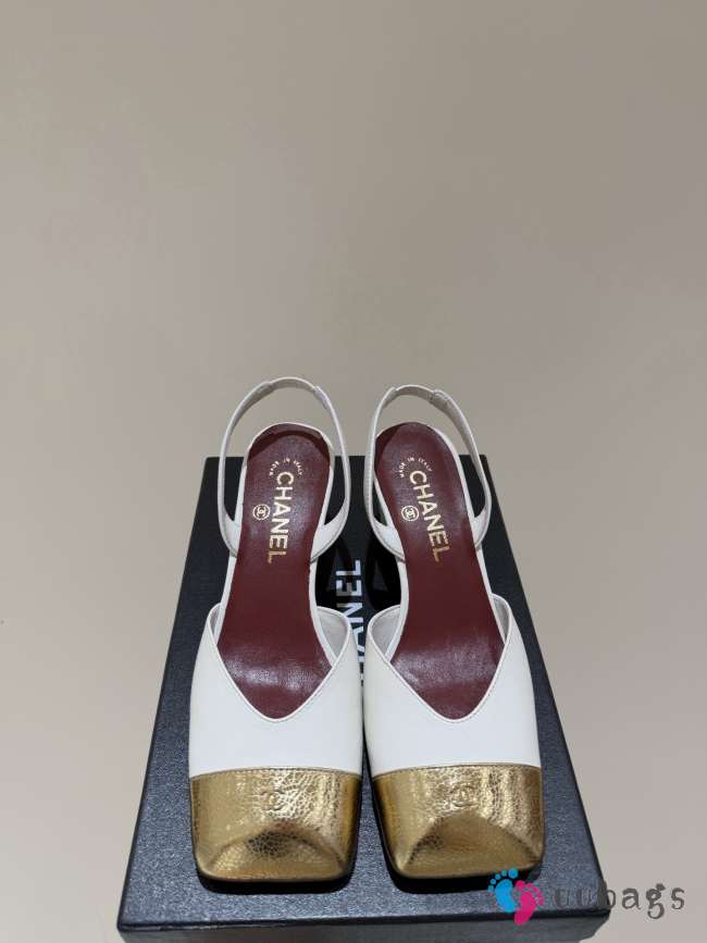 Uubags Chanel Slingback Shoes Glossy Sheepskin & Calfskin In White & Gold Metallic 6.5cm - 1