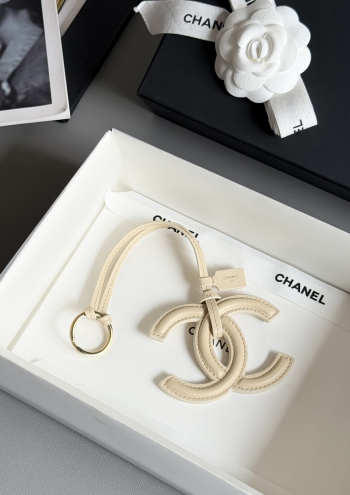 Uubags Chanel Mini Bag Charm Lambskin In Light Beige 7x9.4x0.4cm