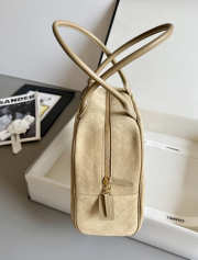 Uubags Chanel Large Bowling Bag Suede Calfskin, Calfskin & Gold-Tone Metal In Light Beige 19x35.5x12.5cm - 4