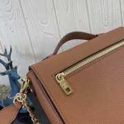 Uubags Louis Vuitton M22735 Oxford bag in tan 22x16x9.5cm - 4