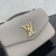 Uubags Louis Vuitton M22735 Oxford bag in light grey 22x16x9.5cm - 3