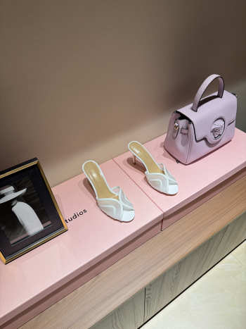 Uubags Gianvito Rossi mules in white 8.5cm