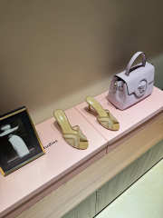 Uubags Gianvito Rossi mules in beige 8.5cm - 1