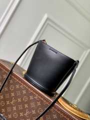 Uubags Louis Vuitton M27260 LV Bloom Mini Hobo In Black Calfskin Leather 16x17.5x11cm - 3