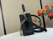 Uubags Louis Vuitton M28203 Capucines BB Bag In Black 27x19x9cm - 6