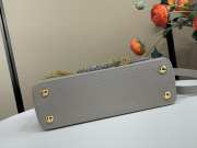 Uubags Louis Vuitton M28203 Capucines BB Bag In Grey 27x19x9cm - 2