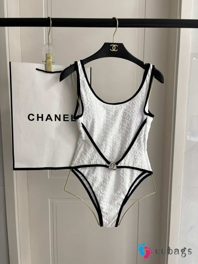 Uubags Chanel 27 swimsuit in white  - 1