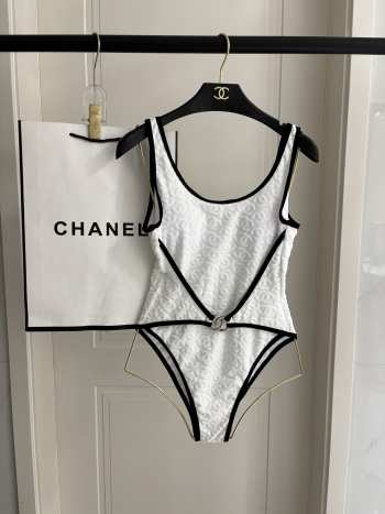 Uubags Chanel 27 swimsuit in white 