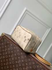 Uubags Louis Vuitton M28845 Small Locker Dopp Kit D16 In Sand Beige 23x13x12cm - 4