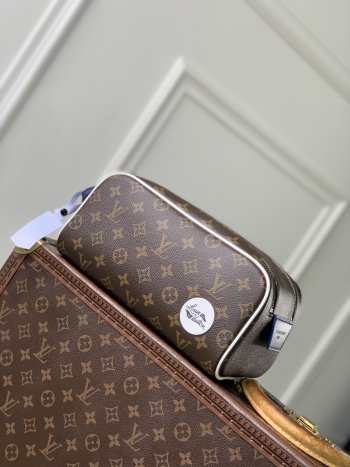 Uubags Louis Vuitton M28371 Mini Dopp Kit Monogram Coated Canvas 28x15x16.5cm