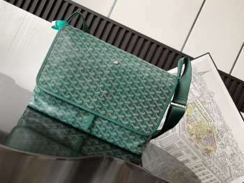 Uubags Goyard Capetien messenger MM bag in green 26x13x39cm