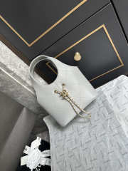 Uubags Chanel AS6132 small shopping bag calfskin and gold-plated metal in grey 27.5x21x10cm - 3