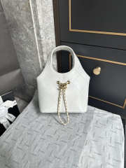 Uubags Chanel AS6132 small shopping bag calfskin and gold-plated metal in white 27.5x21x10cm - 1