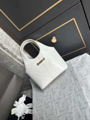 Uubags Chanel AS6132 small shopping bag calfskin and gold-plated metal in white 27.5x21x10cm - 4