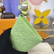 Uubags Louis Vuitton M27678 Passport Cover In Apple Green 10x14x2.5cm - 5