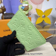 Uubags Louis Vuitton M27678 Passport Cover In Apple Green 10x14x2.5cm - 2