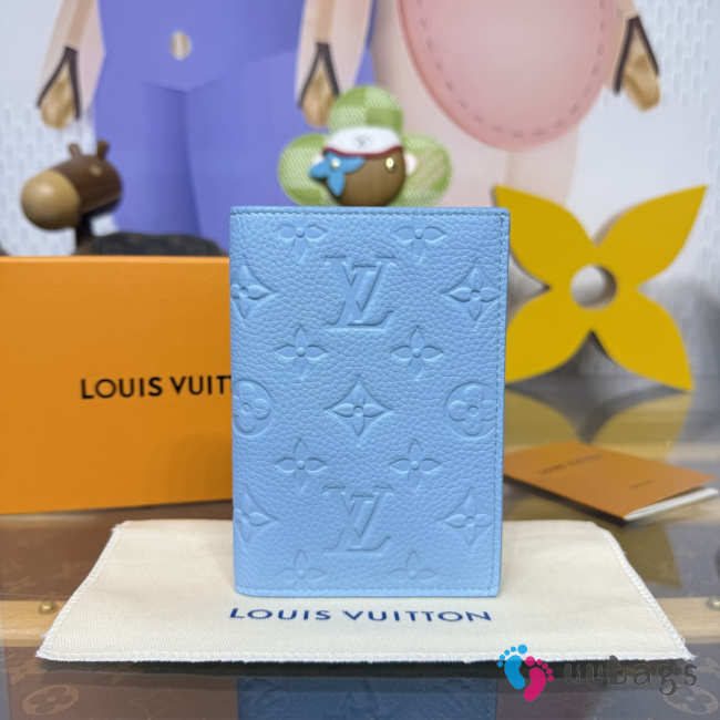 Uubags Louis Vuitton Passport Cover Monogram Empreinte Leather In Grape Blue 10x2.5x14cm - 1