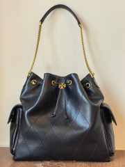 Uubags Tory Burch Charlie quilted drawstring shoulder bag in black 30x31x12.5cm - 1