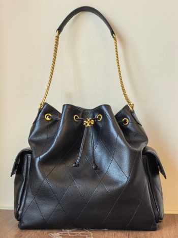 Uubags Tory Burch Charlie quilted drawstring shoulder bag in black 30x31x12.5cm