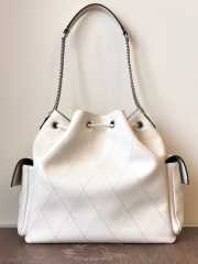 Uubags Tory Burch Charlie quilted drawstring shoulder bag in white 30x31x12.5cm - 3