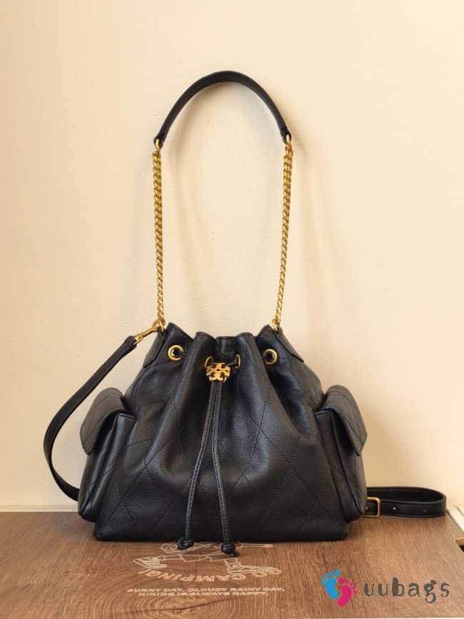Uubags Tory Burch Small Charlie quilted drawstring shoulder bag in black 23.5x23x10.2cm - 1