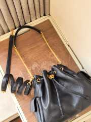 Uubags Tory Burch Small Charlie quilted drawstring shoulder bag in black 23.5x23x10.2cm - 6