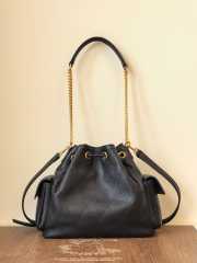 Uubags Tory Burch Small Charlie quilted drawstring shoulder bag in black 23.5x23x10.2cm - 2