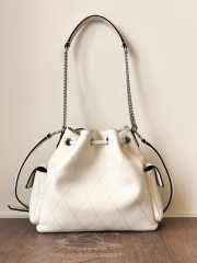 Uubags Tory Burch Small Charlie quilted drawstring shoulder bag in white 23.5x23x10.2cm - 5