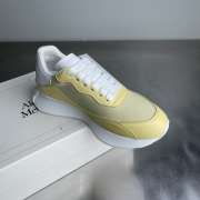 Uubags Alexander Mcqueen Yellow Suede Trainers With Oversized Rubber - 5
