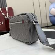 Uubags Gucci GG Emblem small crossbody bag in grey GG leather 23x14.5x6cm - 4