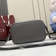 Uubags Gucci GG Emblem small crossbody bag in grey GG leather 23x14.5x6cm - 3